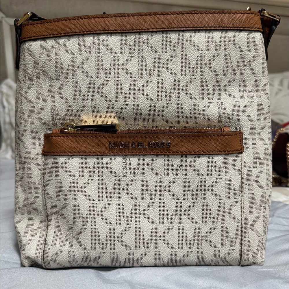 Michael Kors White and Brown Woman’s Bag